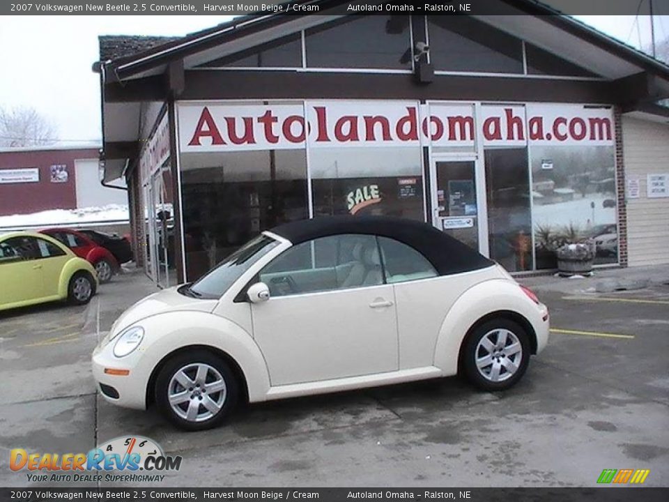 2007 Volkswagen New Beetle 2.5 Convertible Harvest Moon Beige / Cream Photo #1