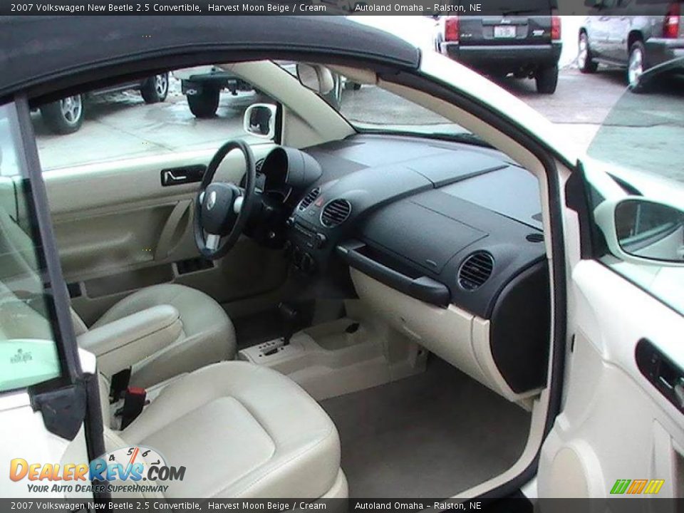 2007 Volkswagen New Beetle 2.5 Convertible Harvest Moon Beige / Cream Photo #5