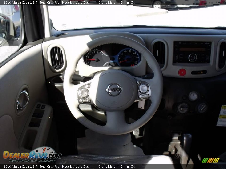 2010 Nissan Cube 1.8 S Steel Gray Pearl Metallic / Light Gray Photo #12