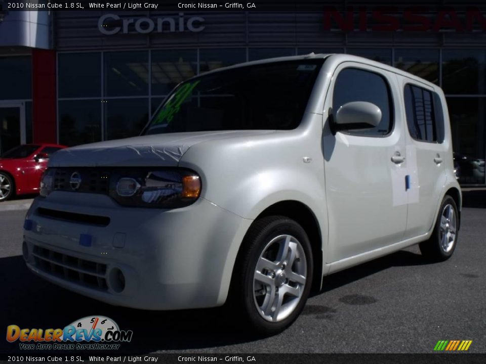 2010 Nissan Cube 1.8 SL White Pearl / Light Gray Photo #1