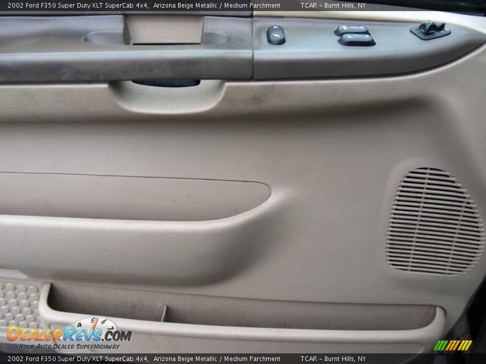 2002 Ford F350 Super Duty XLT SuperCab 4x4 Arizona Beige Metallic / Medium Parchment Photo #10