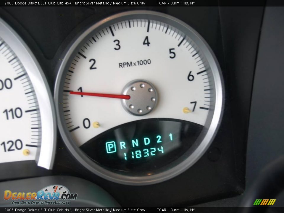 2005 Dodge Dakota SLT Club Cab 4x4 Bright Silver Metallic / Medium Slate Gray Photo #12