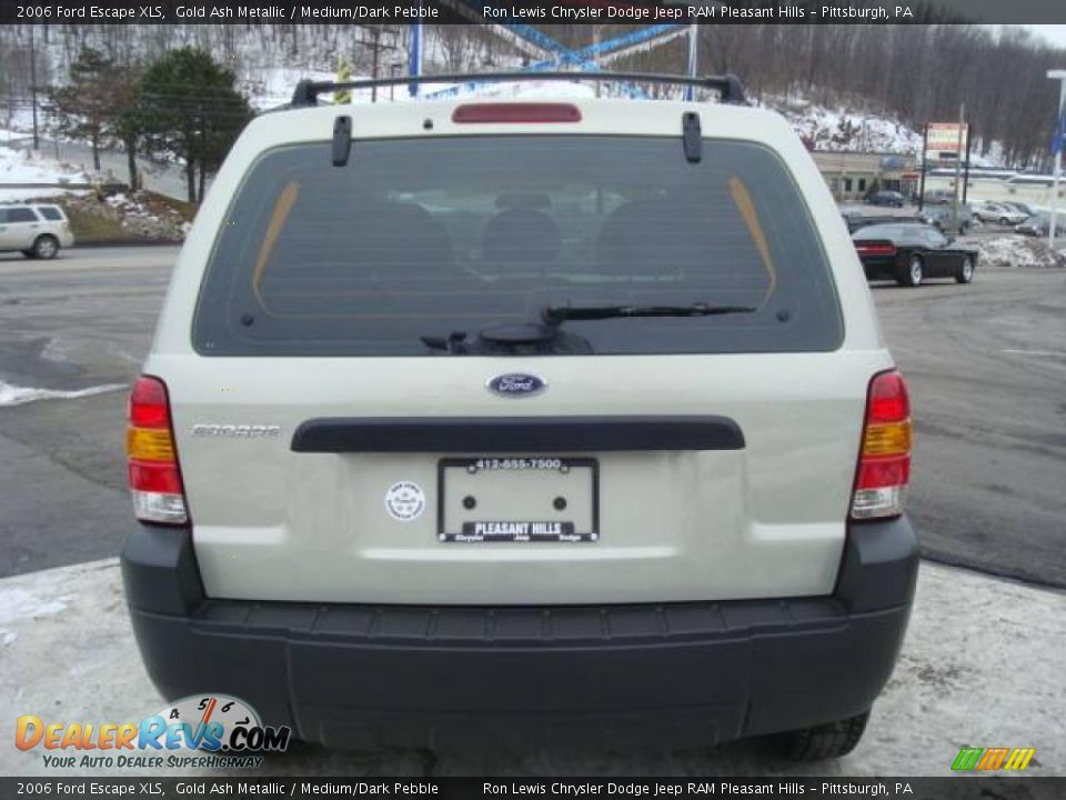2006 Ford Escape XLS Gold Ash Metallic / Medium/Dark Pebble Photo #3