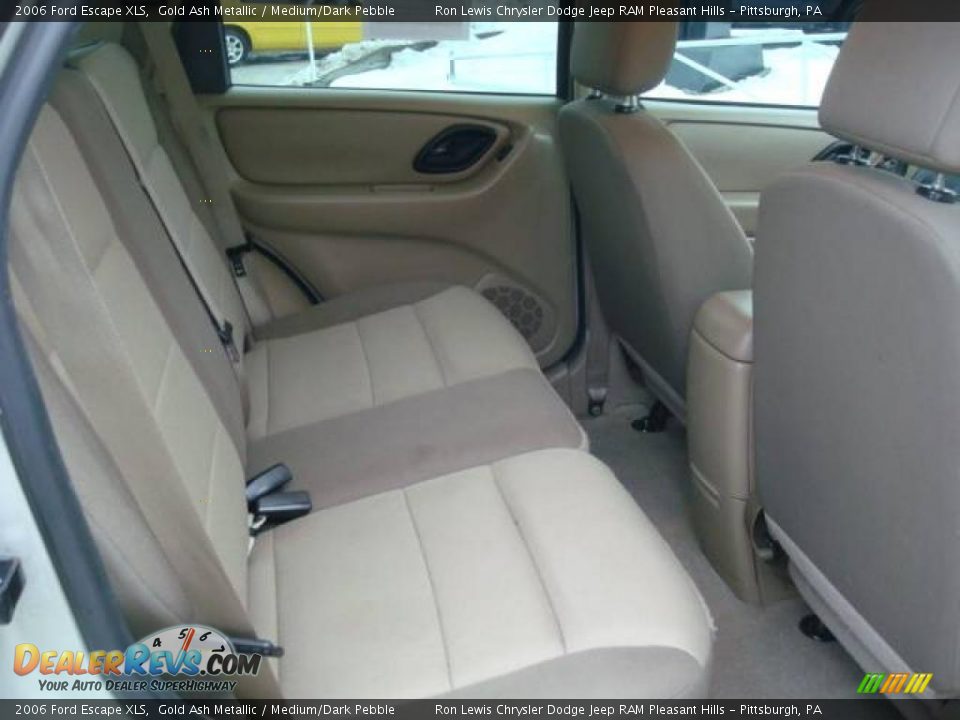 2006 Ford Escape XLS Gold Ash Metallic / Medium/Dark Pebble Photo #16