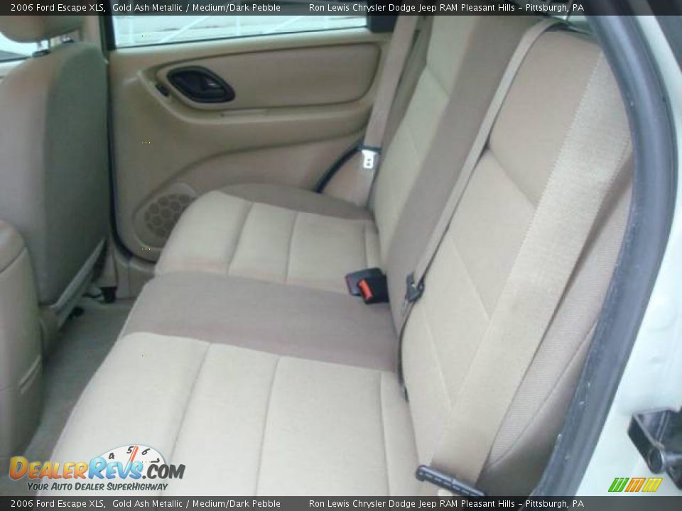 2006 Ford Escape XLS Gold Ash Metallic / Medium/Dark Pebble Photo #19