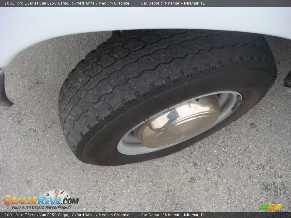 2001 Ford E Series Van E250 Cargo Oxford White / Medium Graphite Photo #16