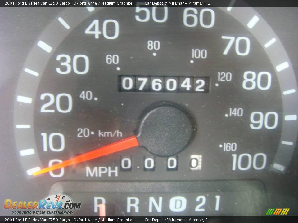 2001 Ford E Series Van E250 Cargo Oxford White / Medium Graphite Photo #17
