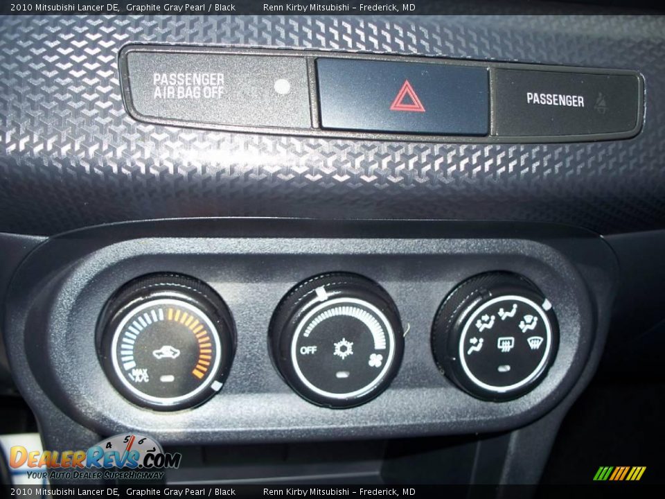 2010 Mitsubishi Lancer DE Graphite Gray Pearl / Black Photo #9