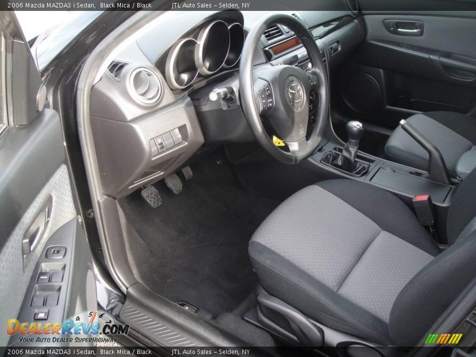 2006 Mazda MAZDA3 i Sedan Black Mica / Black Photo #11