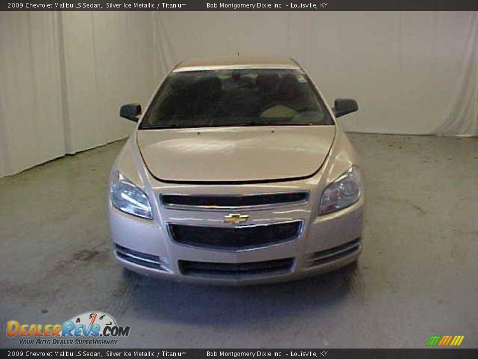 2009 Chevrolet Malibu LS Sedan Silver Ice Metallic / Titanium Photo #2