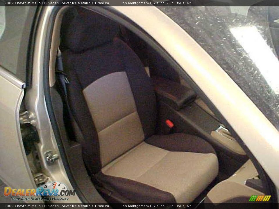2009 Chevrolet Malibu LS Sedan Silver Ice Metallic / Titanium Photo #8
