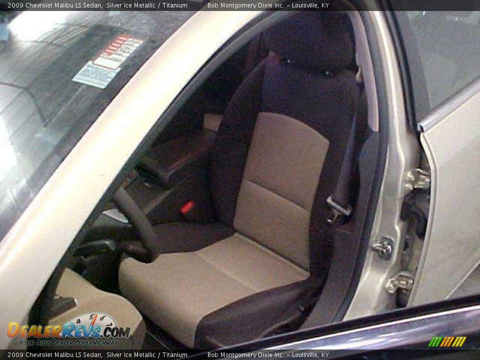2009 Chevrolet Malibu LS Sedan Silver Ice Metallic / Titanium Photo #23
