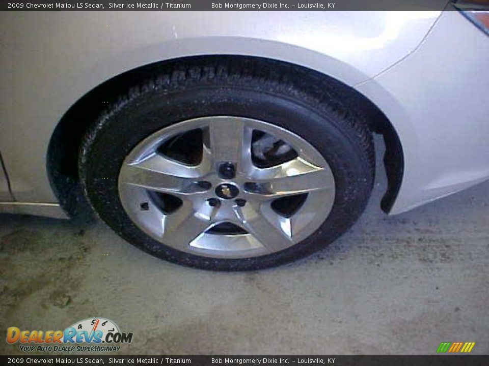 2009 Chevrolet Malibu LS Sedan Silver Ice Metallic / Titanium Photo #29
