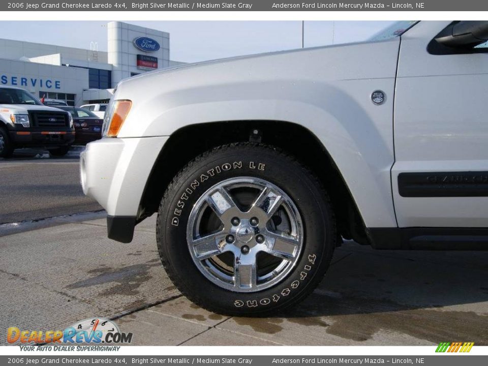 2006 Jeep Grand Cherokee Laredo 4x4 Bright Silver Metallic / Medium Slate Gray Photo #12