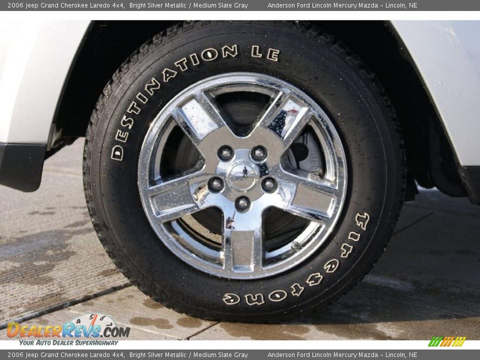 2006 Jeep Grand Cherokee Laredo 4x4 Bright Silver Metallic / Medium Slate Gray Photo #13