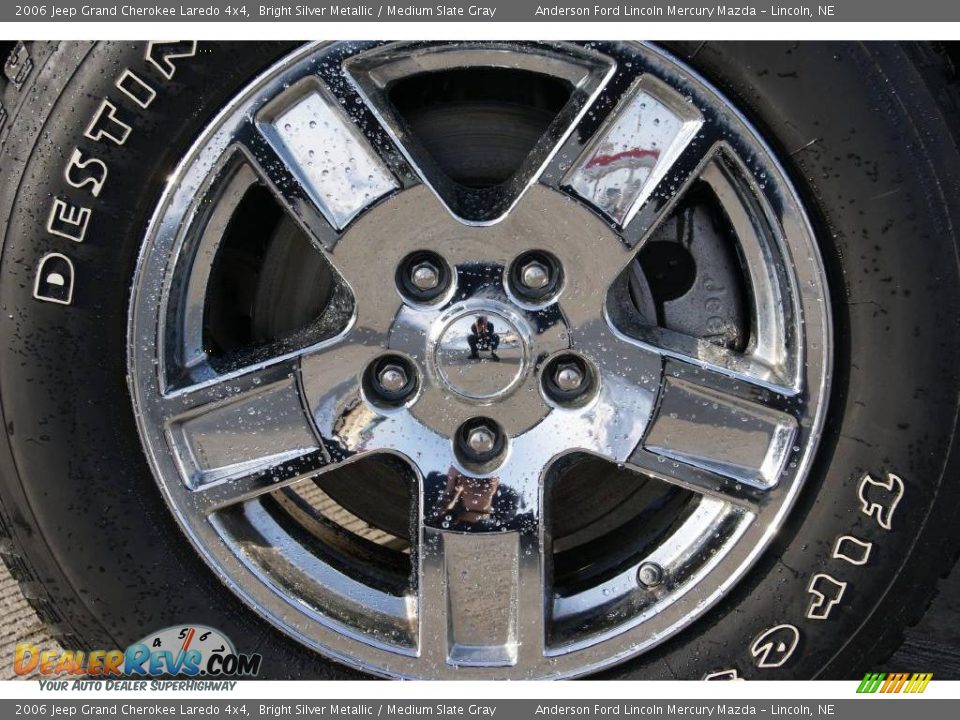 2006 Jeep Grand Cherokee Laredo 4x4 Bright Silver Metallic / Medium Slate Gray Photo #14