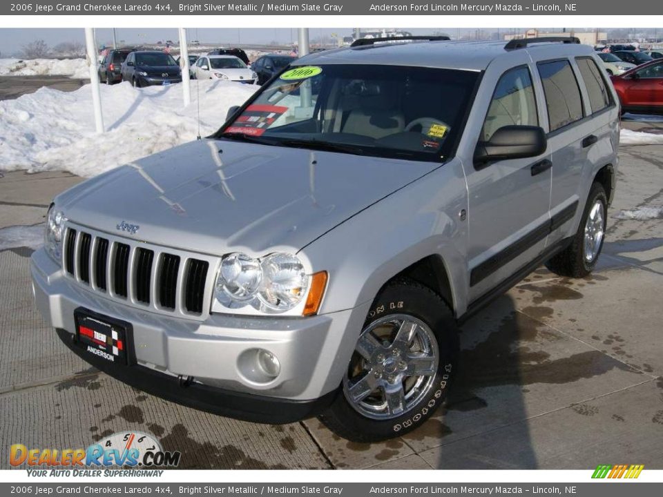 2006 Jeep Grand Cherokee Laredo 4x4 Bright Silver Metallic / Medium Slate Gray Photo #16