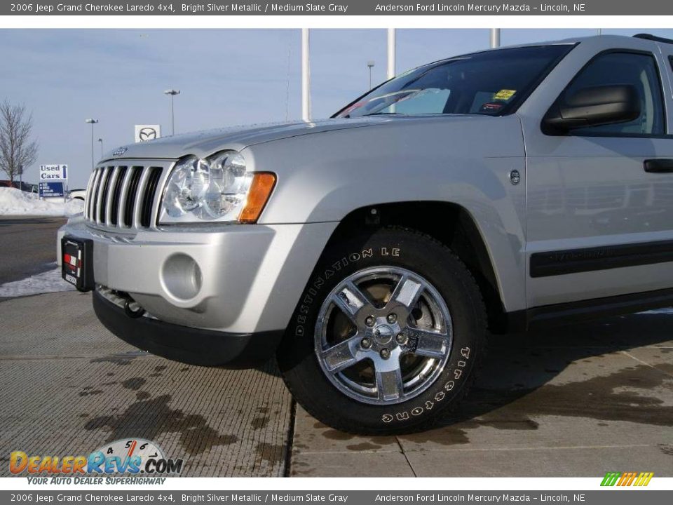 2006 Jeep Grand Cherokee Laredo 4x4 Bright Silver Metallic / Medium Slate Gray Photo #17
