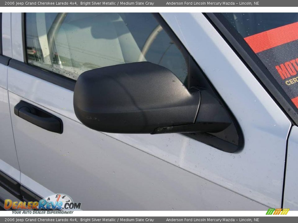 2006 Jeep Grand Cherokee Laredo 4x4 Bright Silver Metallic / Medium Slate Gray Photo #24