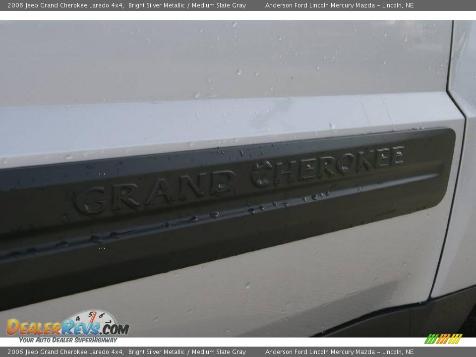 2006 Jeep Grand Cherokee Laredo 4x4 Bright Silver Metallic / Medium Slate Gray Photo #25