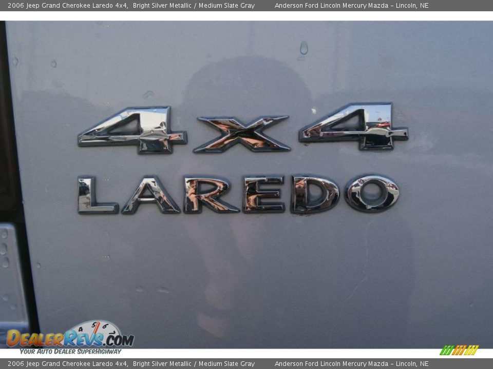 2006 Jeep Grand Cherokee Laredo 4x4 Bright Silver Metallic / Medium Slate Gray Photo #28