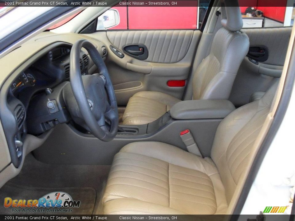 2001 Pontiac Grand Prix GT Sedan Arctic White / Taupe Photo #14
