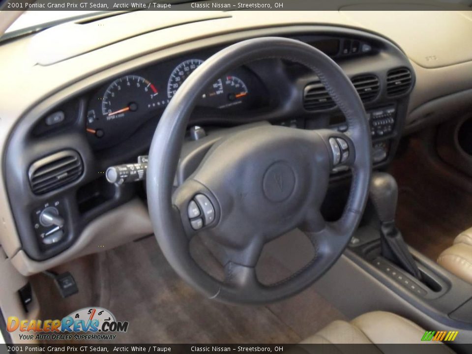 2001 Pontiac Grand Prix GT Sedan Arctic White / Taupe Photo #15