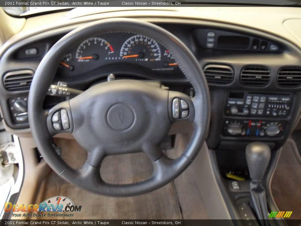 2001 Pontiac Grand Prix GT Sedan Arctic White / Taupe Photo #21