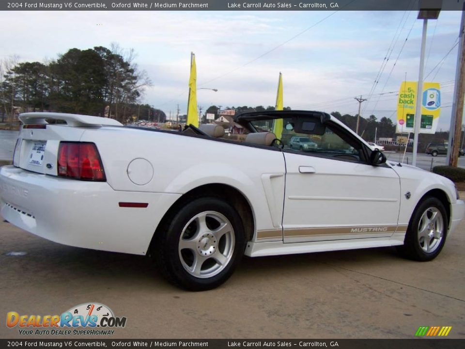 2004 Ford Mustang V6 Convertible Oxford White / Medium Parchment Photo #9