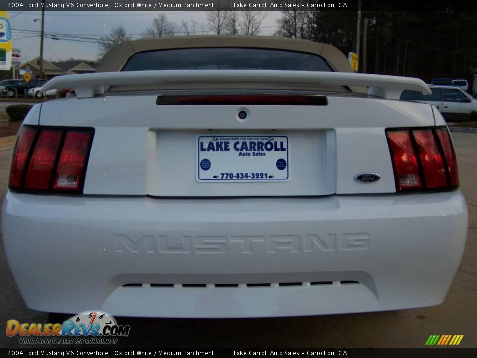 2004 Ford Mustang V6 Convertible Oxford White / Medium Parchment Photo #12