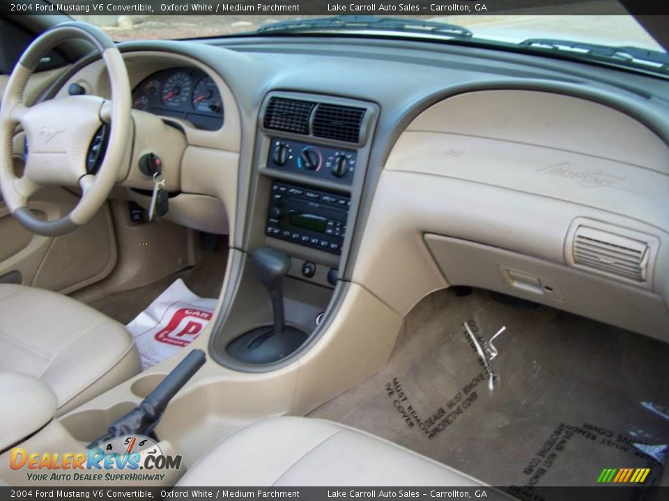 2004 Ford Mustang V6 Convertible Oxford White / Medium Parchment Photo #16
