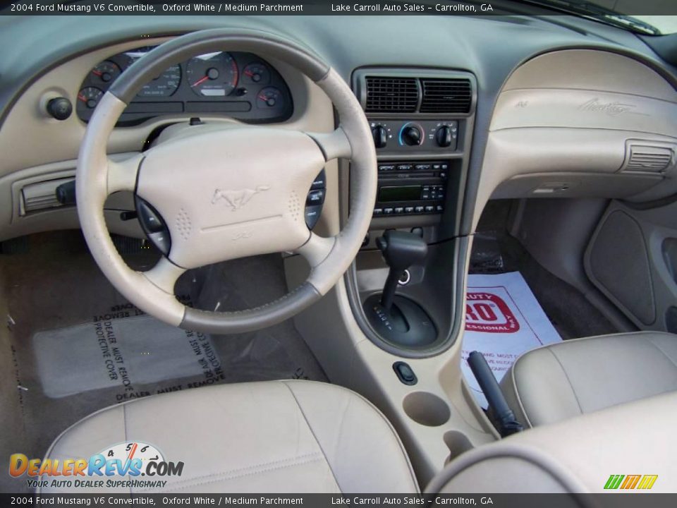 2004 Ford Mustang V6 Convertible Oxford White / Medium Parchment Photo #17