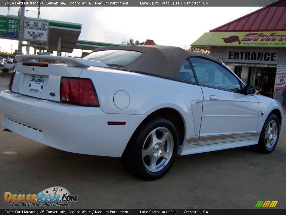 2004 Ford Mustang V6 Convertible Oxford White / Medium Parchment Photo #31