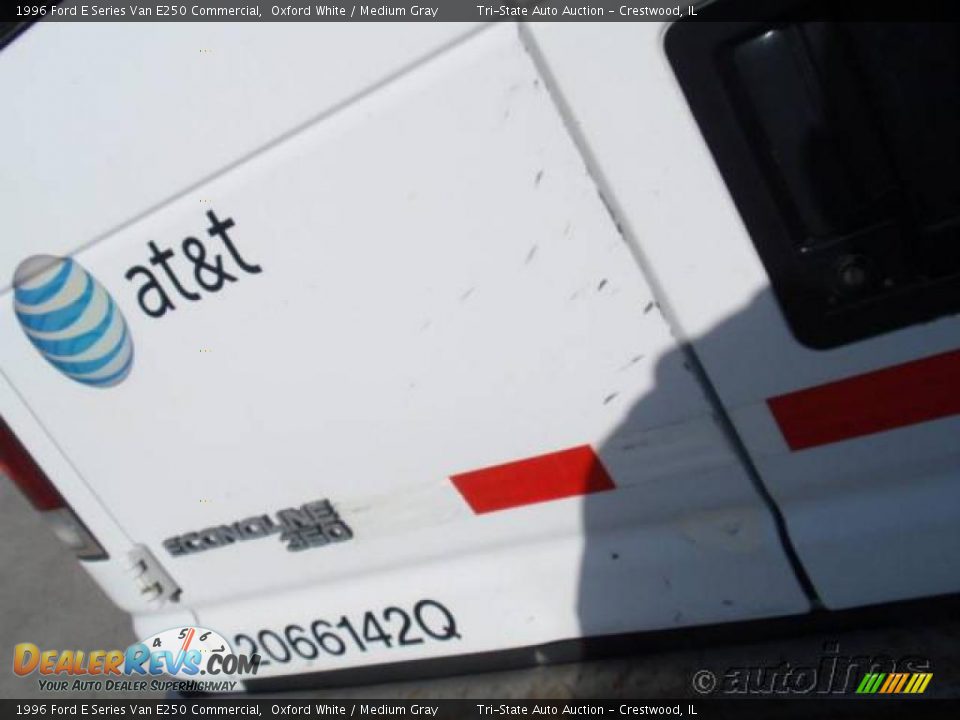1996 Ford E Series Van E250 Commercial Oxford White / Medium Gray Photo #28