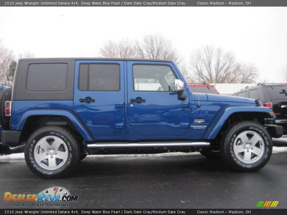 2010 Jeep wrangler unlimited blue #2