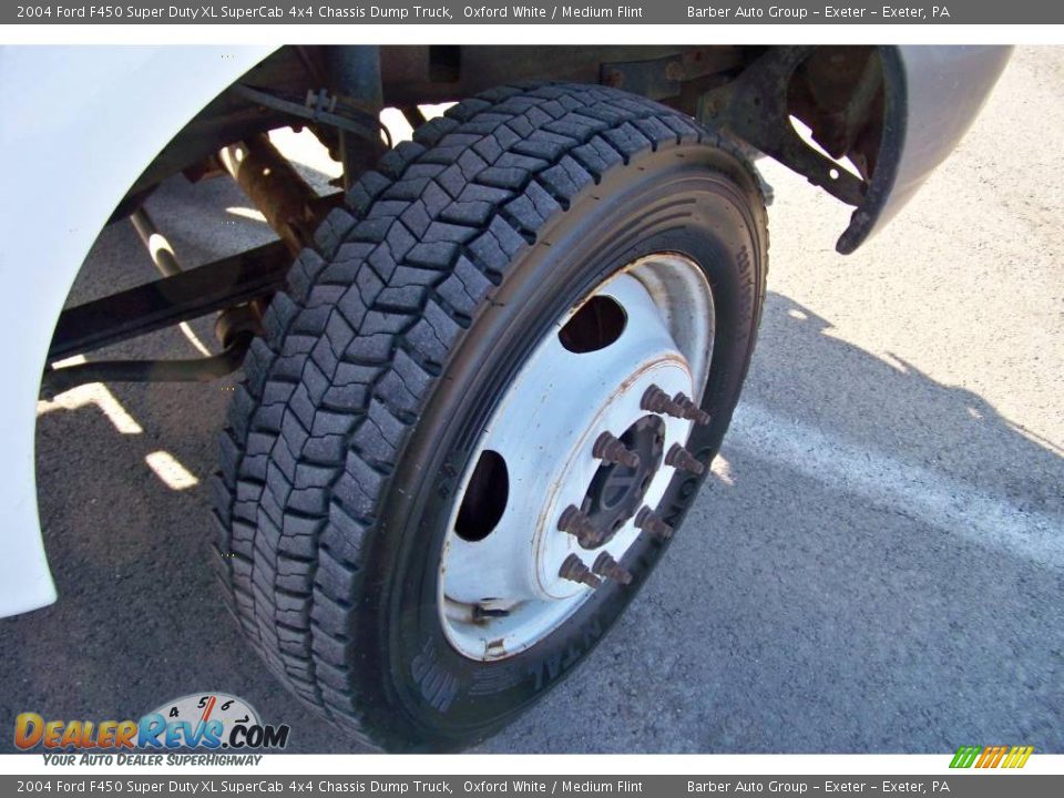 2004 Ford F450 Super Duty XL SuperCab 4x4 Chassis Dump Truck Oxford White / Medium Flint Photo #11