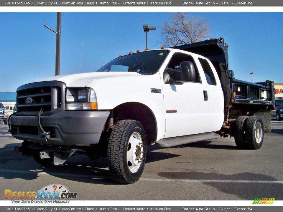 2004 Ford F450 Super Duty XL SuperCab 4x4 Chassis Dump Truck Oxford White / Medium Flint Photo #30