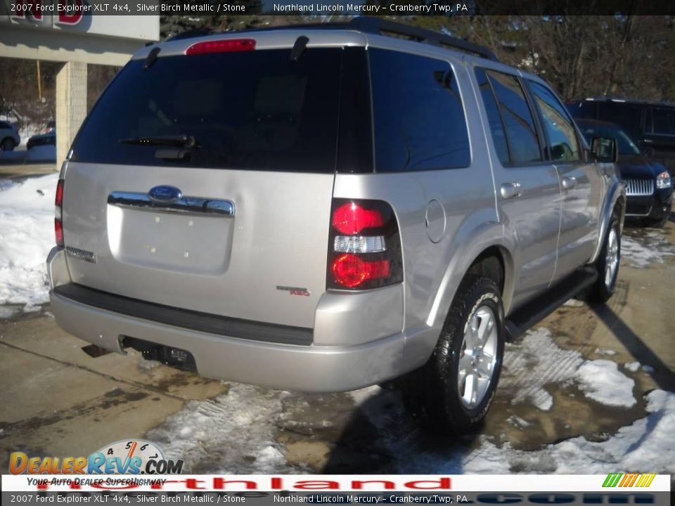 2007 Ford Explorer XLT 4x4 Silver Birch Metallic / Stone Photo #2