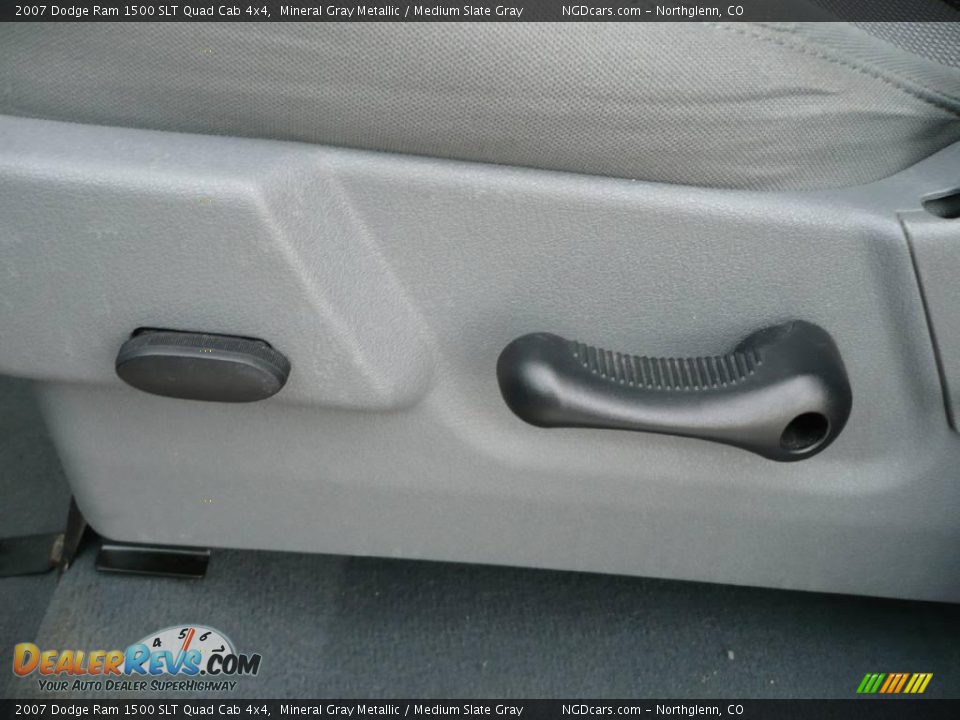 2007 Dodge Ram 1500 SLT Quad Cab 4x4 Mineral Gray Metallic / Medium Slate Gray Photo #16