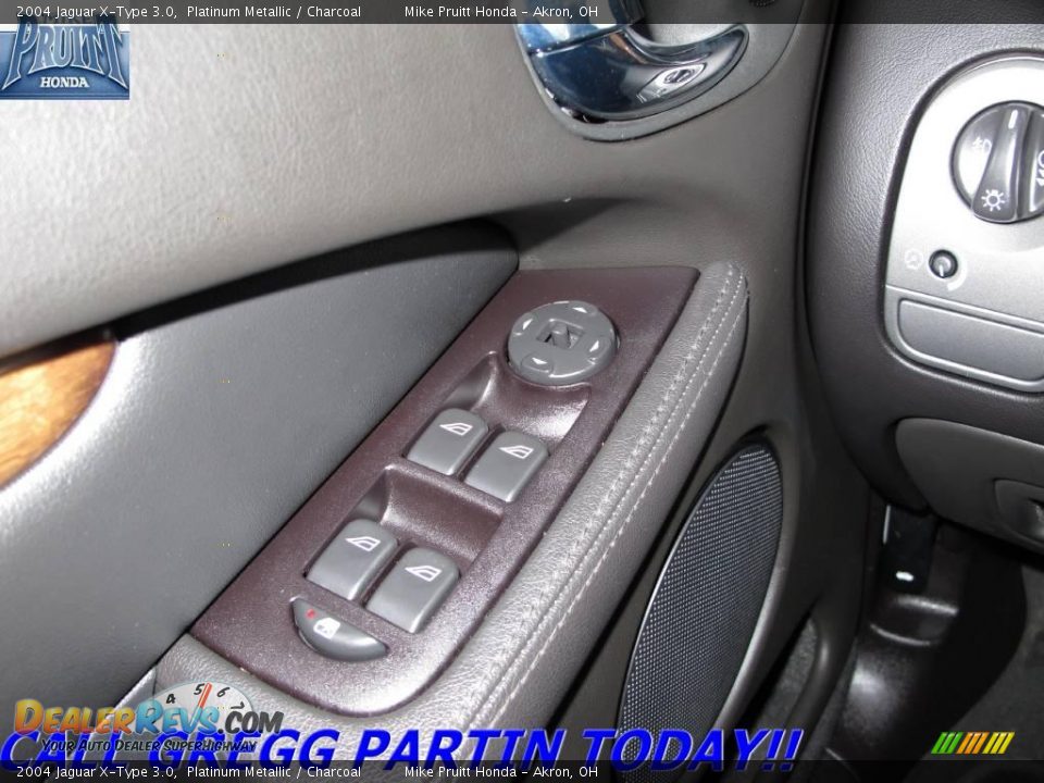 2004 Jaguar X-Type 3.0 Platinum Metallic / Charcoal Photo #19