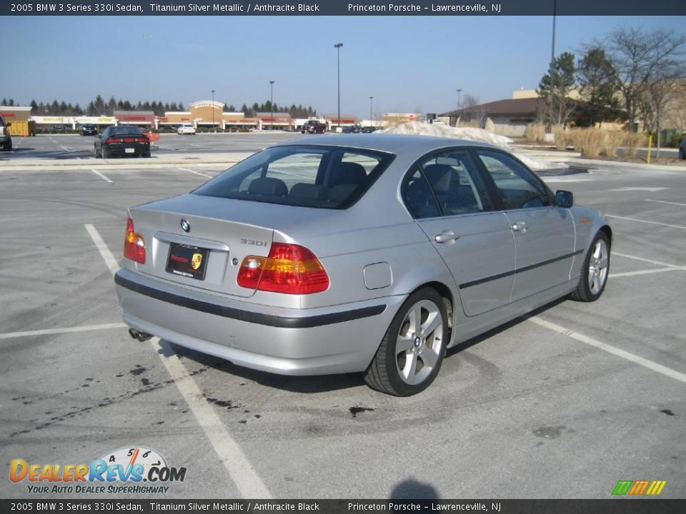 2005 BMW 3 Series 330i Sedan Titanium Silver Metallic / Anthracite Black Photo #5