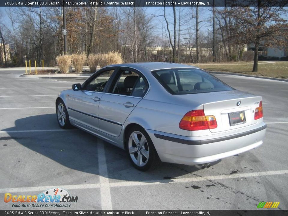 2005 BMW 3 Series 330i Sedan Titanium Silver Metallic / Anthracite Black Photo #9