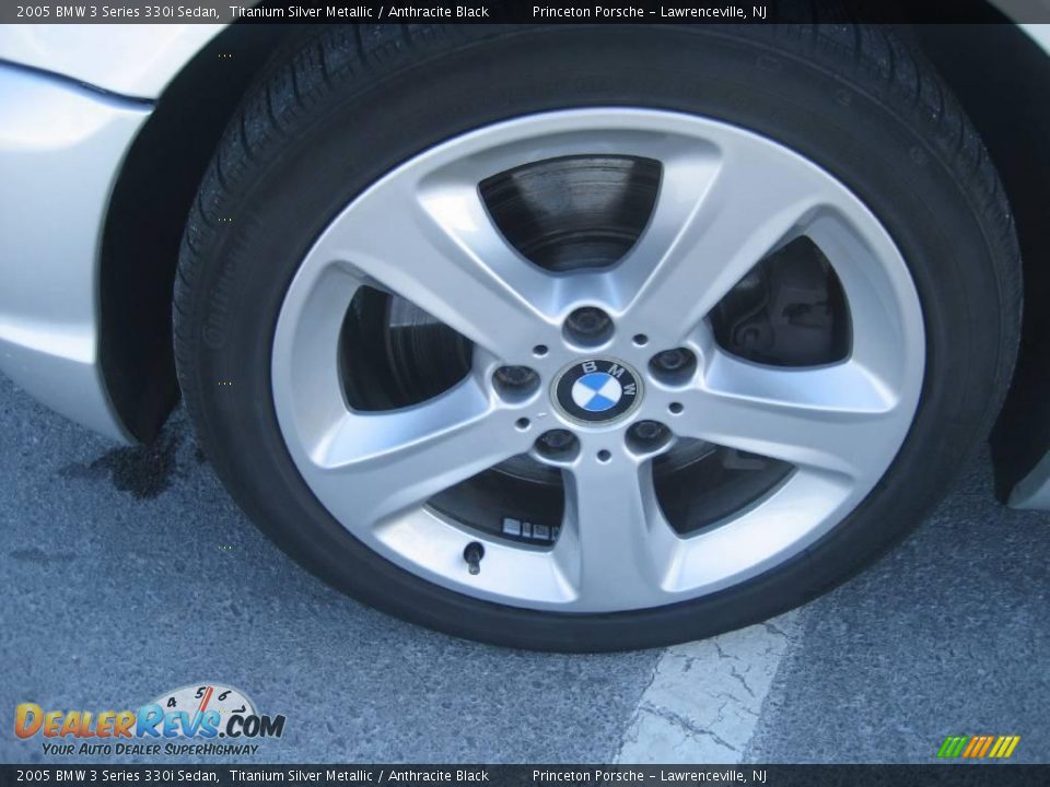 2005 BMW 3 Series 330i Sedan Titanium Silver Metallic / Anthracite Black Photo #11