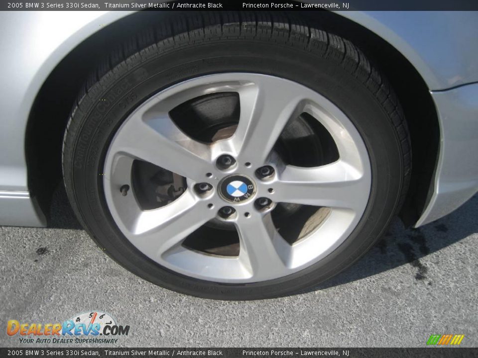 2005 BMW 3 Series 330i Sedan Titanium Silver Metallic / Anthracite Black Photo #17