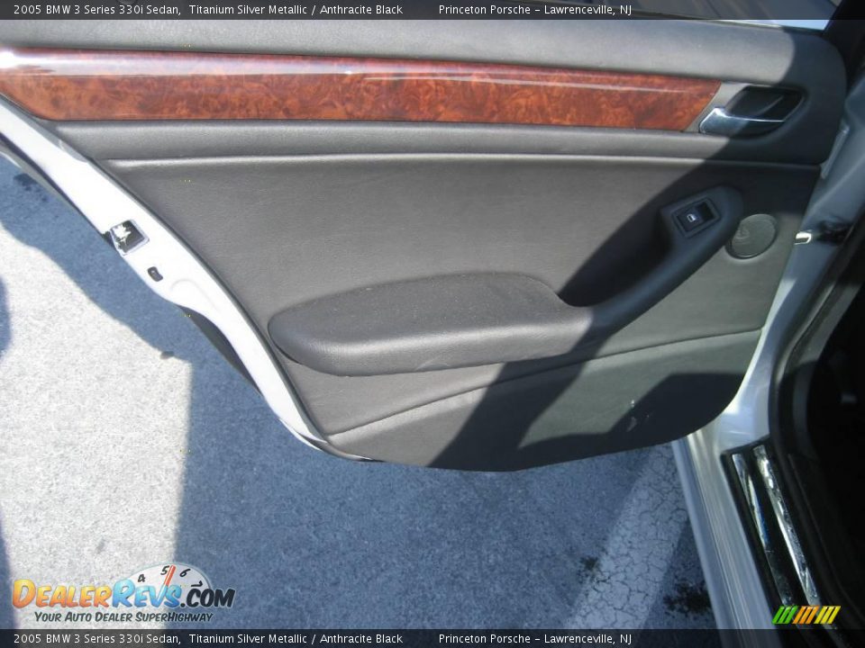 2005 BMW 3 Series 330i Sedan Titanium Silver Metallic / Anthracite Black Photo #23
