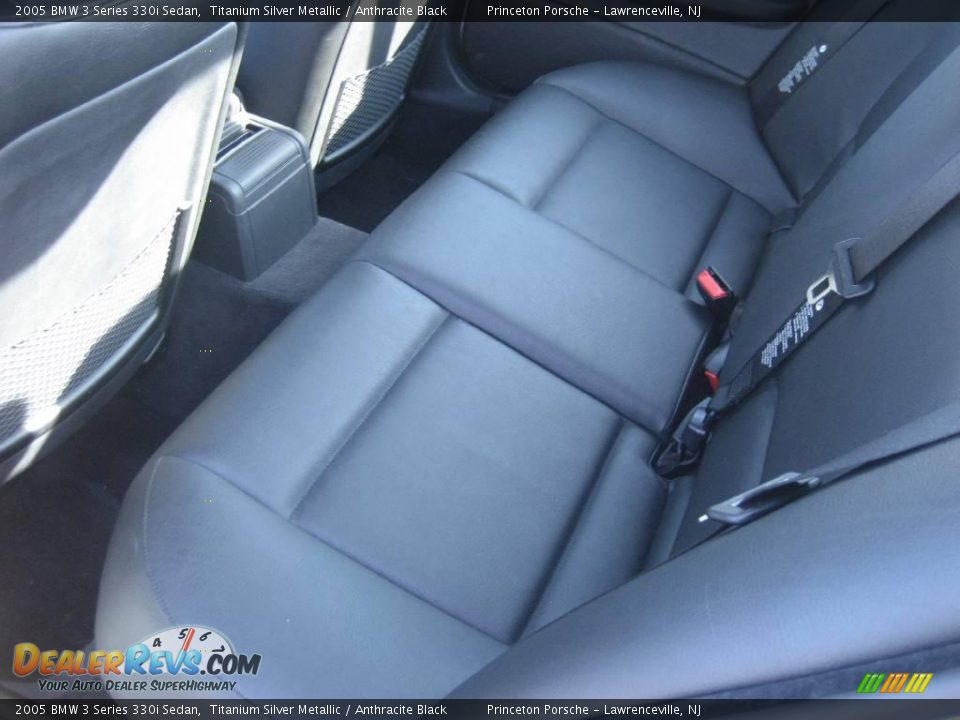 2005 BMW 3 Series 330i Sedan Titanium Silver Metallic / Anthracite Black Photo #24
