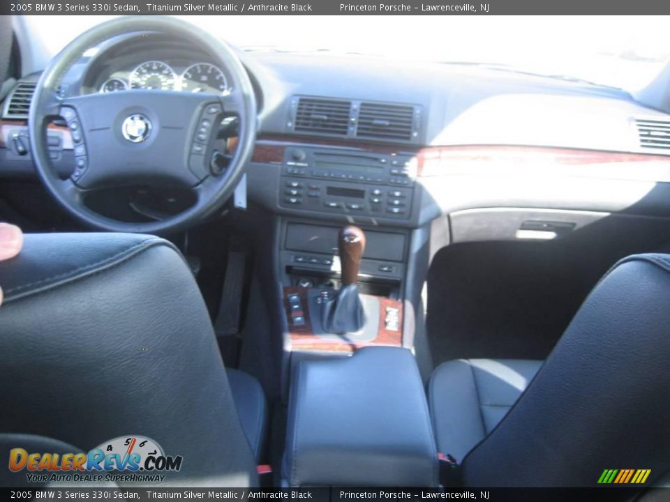 2005 BMW 3 Series 330i Sedan Titanium Silver Metallic / Anthracite Black Photo #25