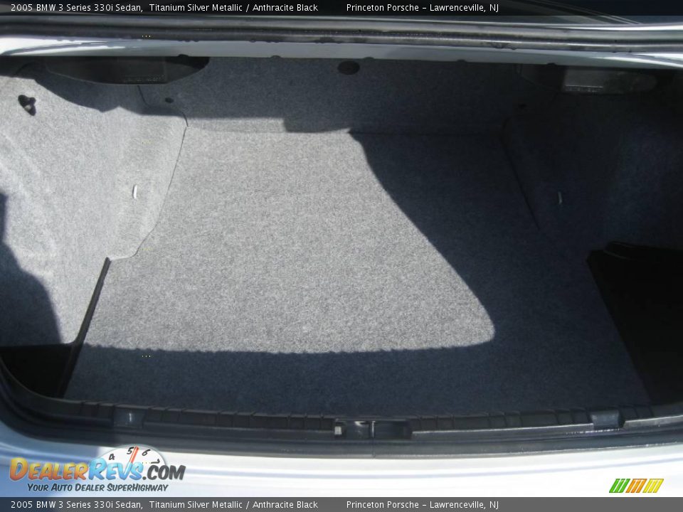 2005 BMW 3 Series 330i Sedan Titanium Silver Metallic / Anthracite Black Photo #26