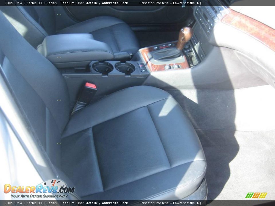 2005 BMW 3 Series 330i Sedan Titanium Silver Metallic / Anthracite Black Photo #31