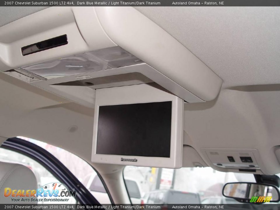 2007 Chevrolet Suburban 1500 LTZ 4x4 Dark Blue Metallic / Light Titanium/Dark Titanium Photo #6
